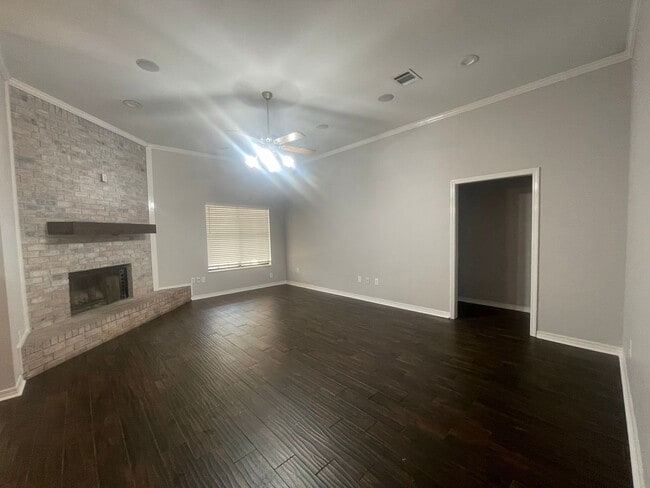 Photo - Haughton Beauty with Bonus Room