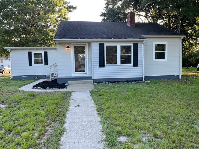Building Photo - 200 Woodcrest Ave Rental