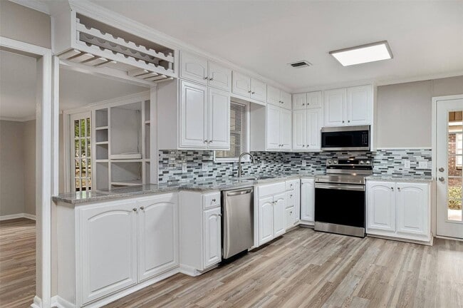 Photo - 2714 Doles Pl