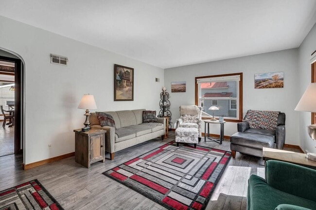 Photo - 232 22nd St N