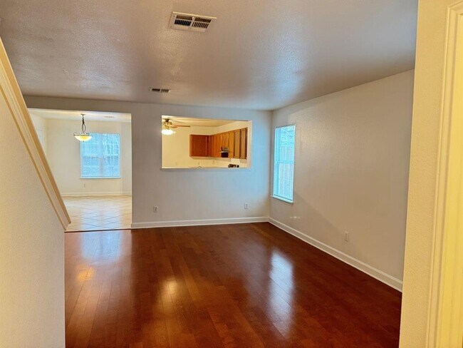 Photo - 13718 Merseyside Dr