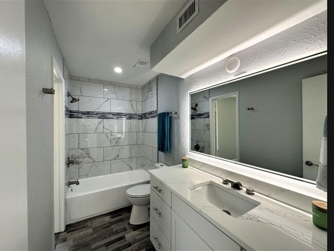 Photo - 3525 Sable Palm Ln Unit F