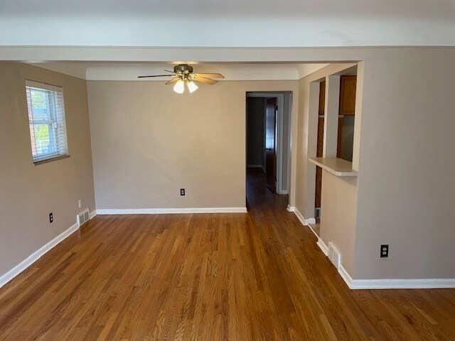 Photo - 208 Catalpa Dr