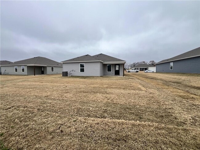 Photo - 2820 Evans St