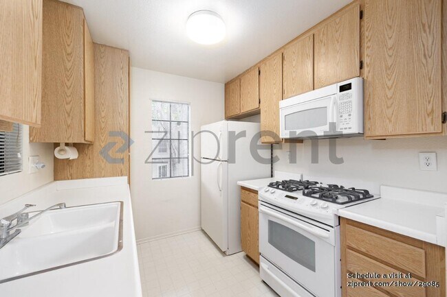 Photo - 10347 Azuaga St