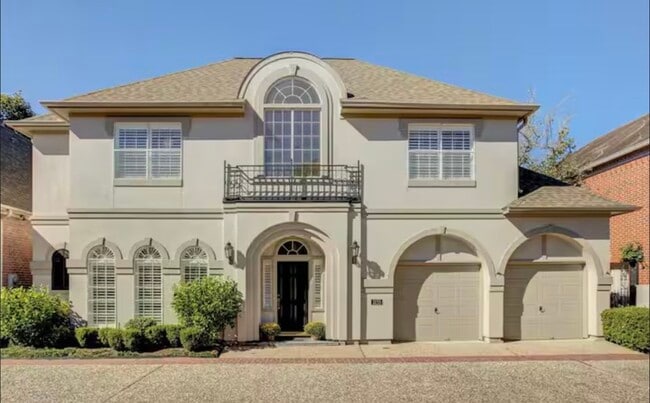 Building Photo - 2133 Bering Dr