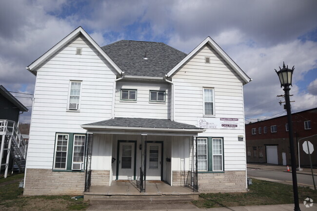 Building Photo - 84 3rd St Unit 2 Rental