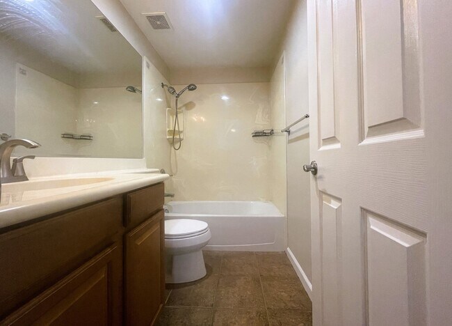 Photo - San Jose - 2 Bed, 2 Bath Condo Spacious San Jose Home in Convenient Location
