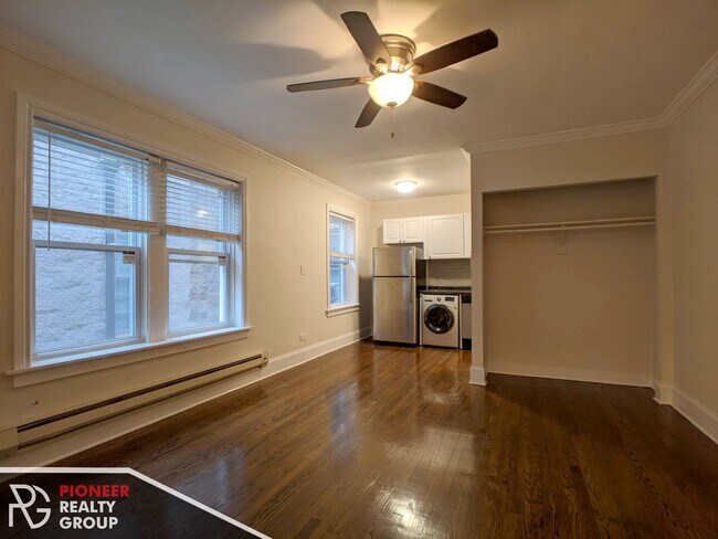Photo - 2127 N Dayton St