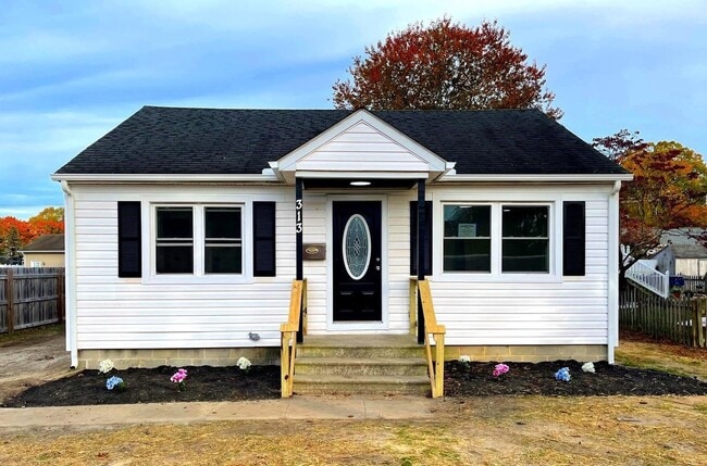 Front - 313 Fisher Ave