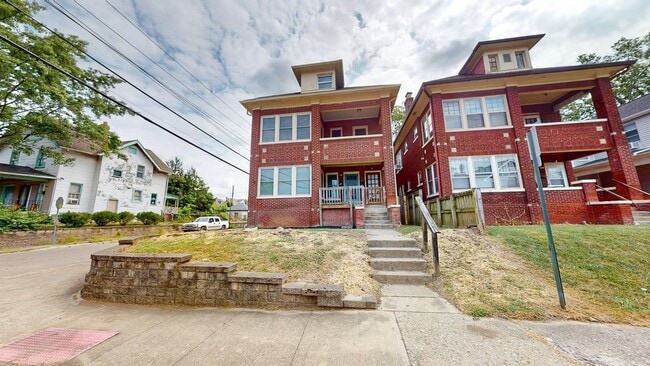 Building Photo - 978 Linwood Ave Rental