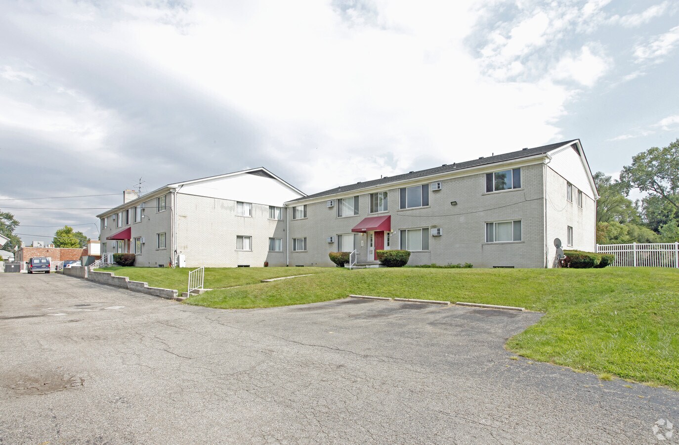 Photo - Rosewood Manor Apartments