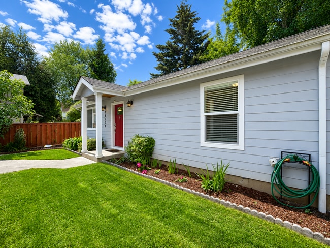 Photo - 2822 NE Davis St