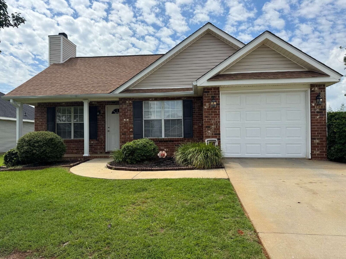 Photo - 207 Falkirk Dr