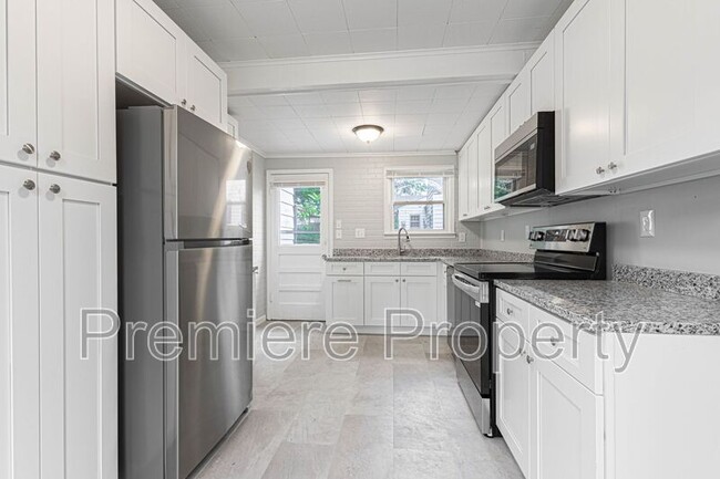 Photo - 804 E Gudgell Ave