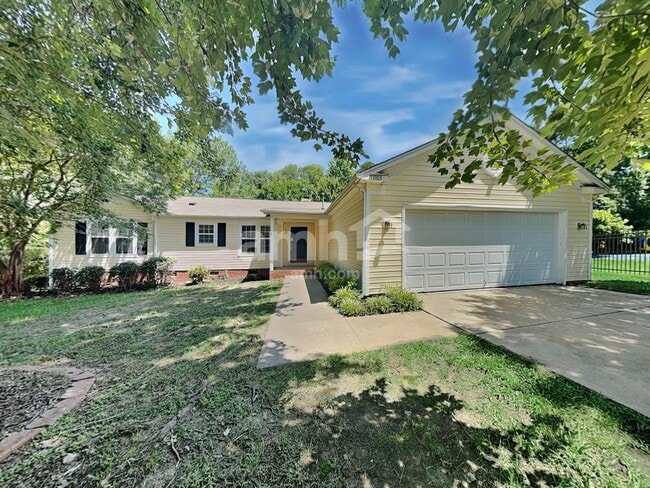 Photo - 1103 Lexington Pointe Ln Casa