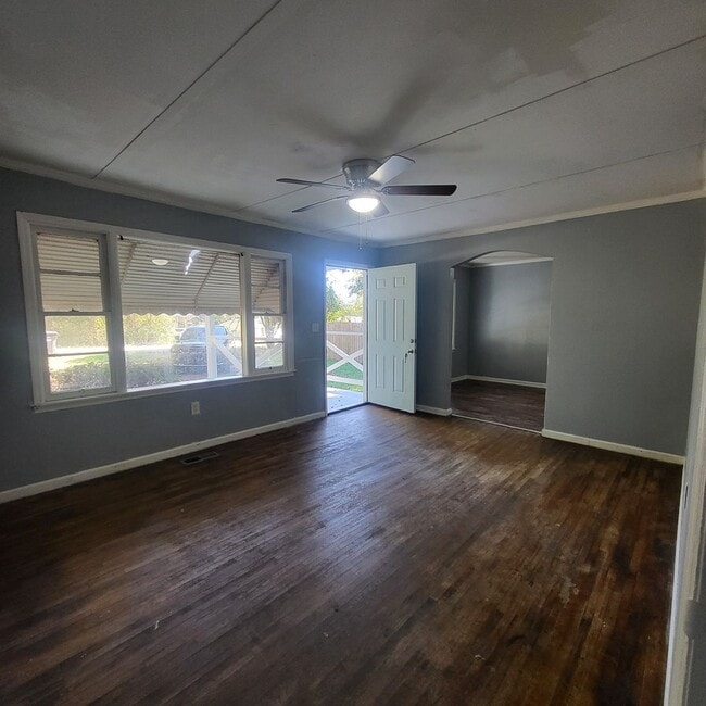 Photo - 112 Circle Dr