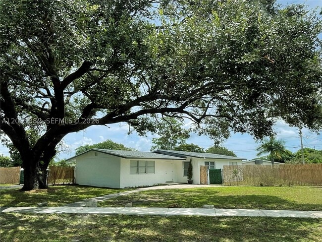 Photo - 1606 NW 12th Ct