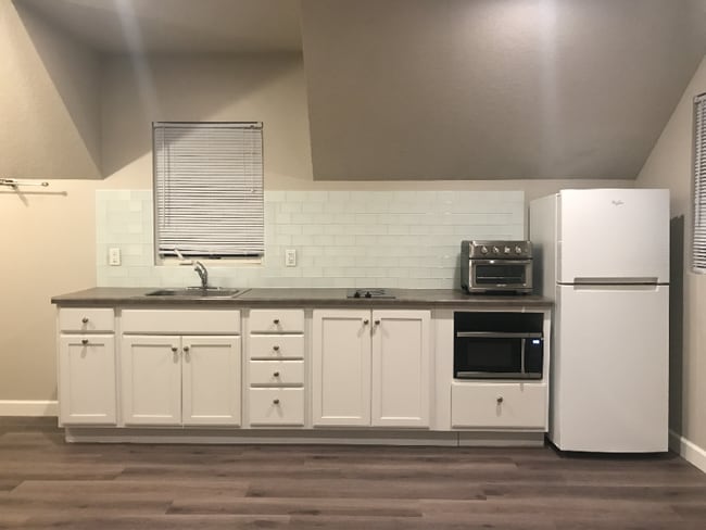 Building Photo - 201 5th Ave Rental