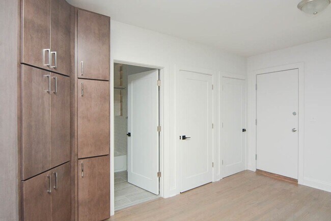 Photo - 3405 W Fullerton Ave Unit 3