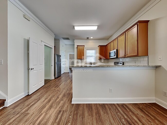 Photo - 206 Hydrangea St