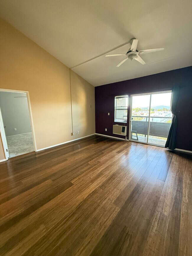 Photo - 6930 Hyde Park Dr Unit 327