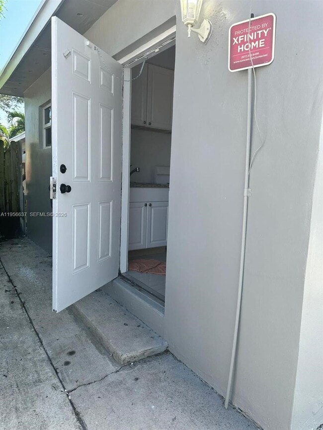 Photo - 226 SW 11th St Unit 1