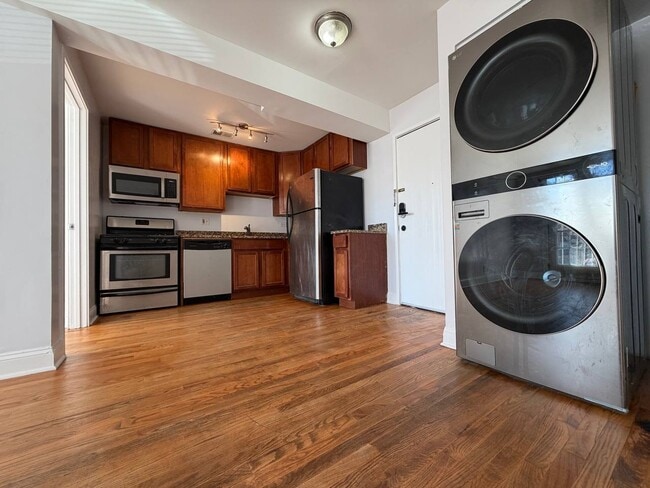 Photo - 2BR/1BA in West Ridge – In-Unit Laundry, A/C, Pet Friendly Unit Apt.106