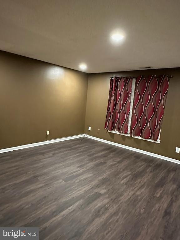 Photo - 70 Vanderbilt Ct