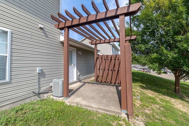 Photo - 3308 E St Charles Rd