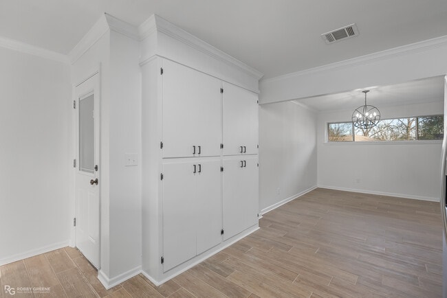 Building Photo - 1522 Captain Shreve Dr