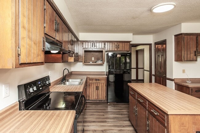 Photo - 1513 Narbonne Ct