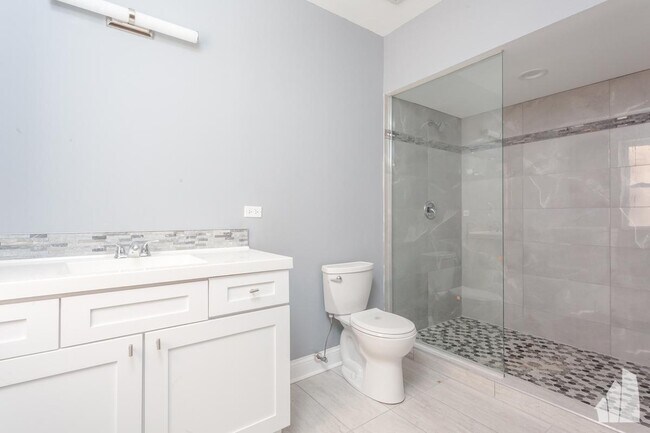 Photo - 3 bedroom in Chicago IL 60615 Unit GS