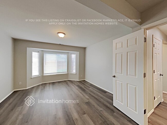 Photo - 4919 61st Dr NE