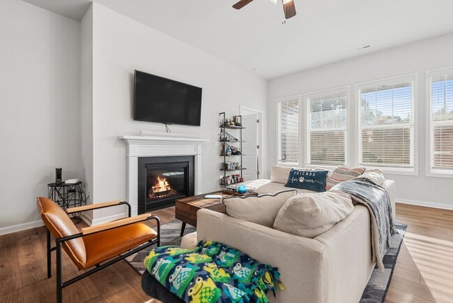 Photo - Stunning 4 Bed, 3 Bath Home in Durham!