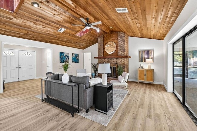 Photo - 14252 Trinity Rd