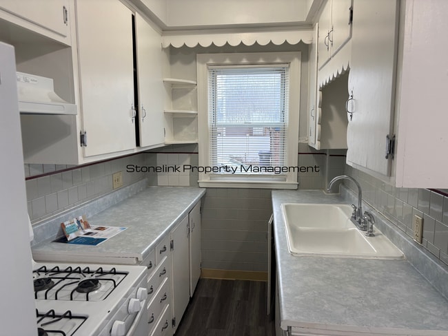 Building Photo - 15 Hawkins St Unit 1