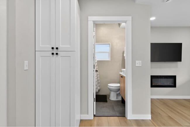 Photo - 8140 9th Ave SW