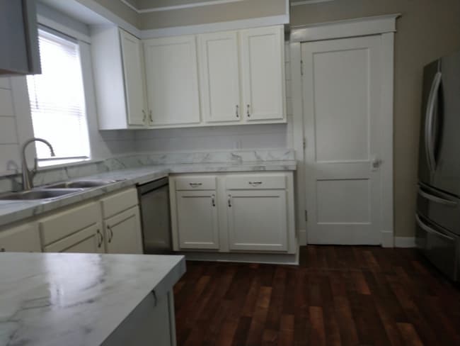 Photo - 32 Fuller Ave SE