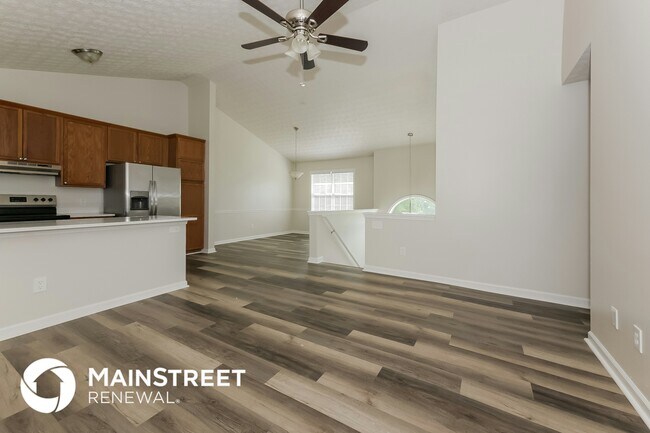 Photo - 135 Tara Way