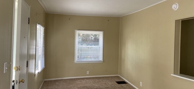 Photo - 2 BR/1.5 Bath Single Family Home In Goshen!