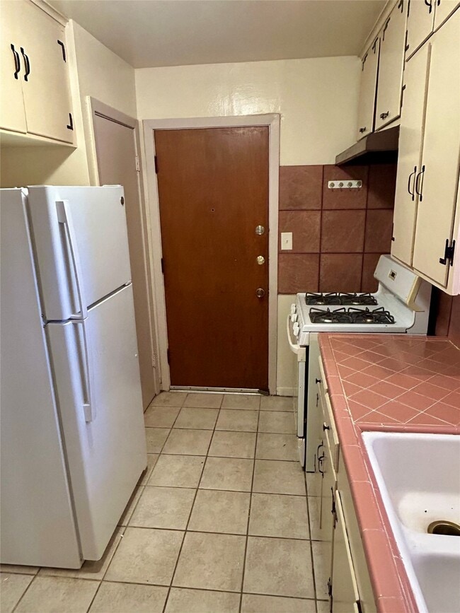 Photo - 1411 Indiana St Unit 2