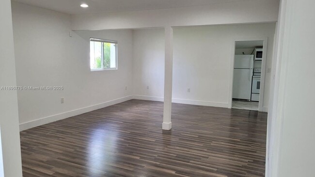 Photo - 228 NW 35th St
