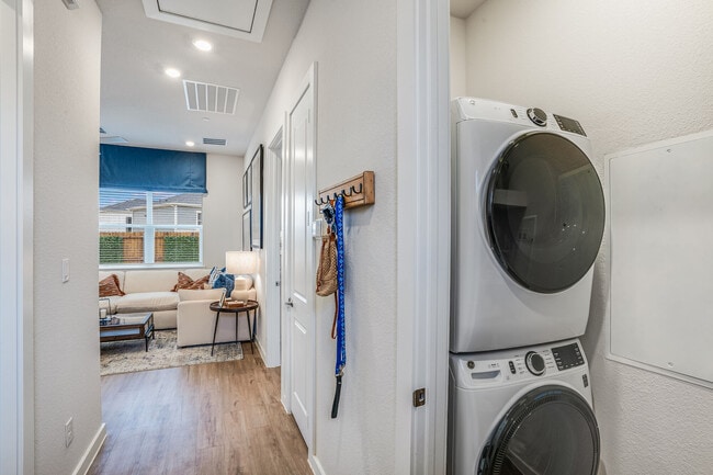 Yardly Elm apartments — community photo