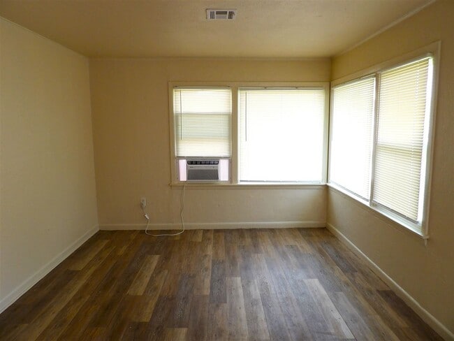 Photo - 2020 NW 24th St