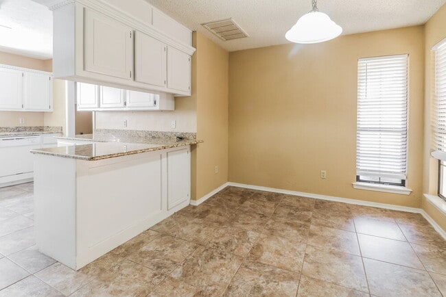 Photo - 11040 N Eagle Ln