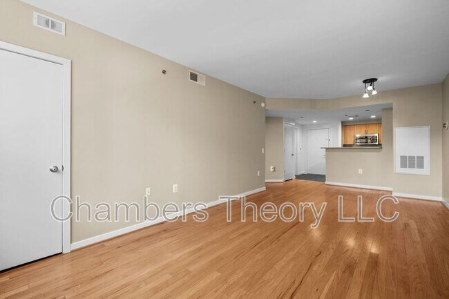 Photo - 3883 Connecticut Ave NW Unit #403