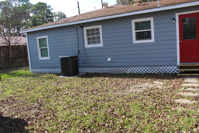 Photo - 6706 Tippett St