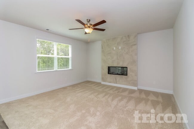 Photo - 73 Leyland Ct