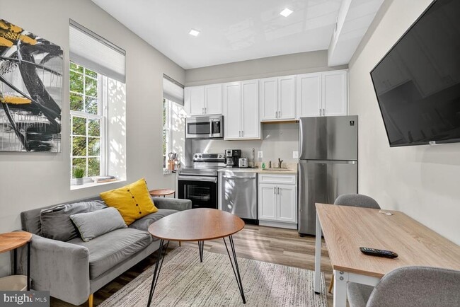 Photo - 133 7th St SE Unit 10